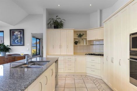 Photo of property in 94 Hensman Road, Queenstown, 9300