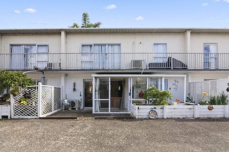 Photo of property in 4/43 Anzac Road, Browns Bay, Auckland, 0630