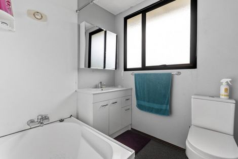 Photo of property in 26 Heathdale Crescent, Papakura, 2110