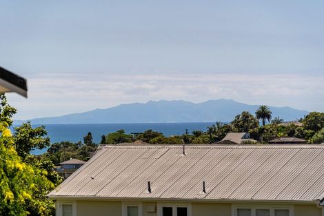 Photo of property in 1/55 Nigel Road, Browns Bay, Auckland, 0630