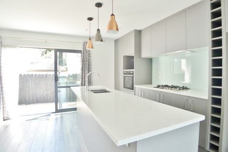 Photo of property in 28 Rakich Place, Henderson, Auckland, 0612