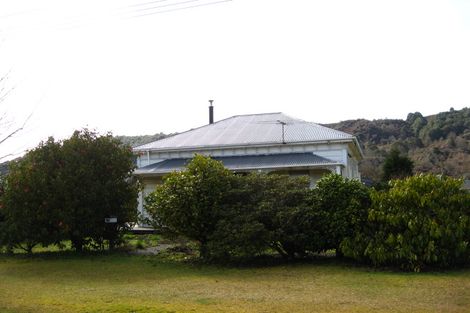 Photo of property in 83 Dick Street, Reefton, 7830