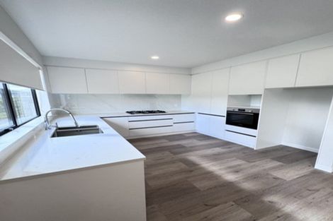 Photo of property in 11 Maka Terrace, Orewa, 0931