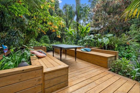 Photo of property in 11 Kereru Place, Upper Vogeltown, New Plymouth, 4310