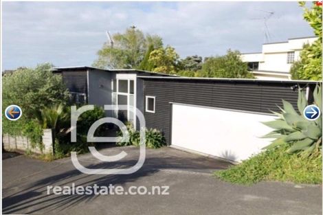 Photo of property in 657 Beach Road, Rothesay Bay, Auckland, 0630