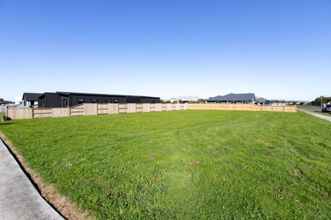 Photo of property in 25 Mcwatters Drive, Ngatea, 3503