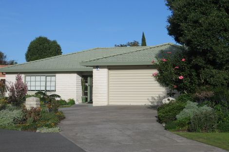 Photo of property in 22 Lakeside Drive, Orewa, 0931