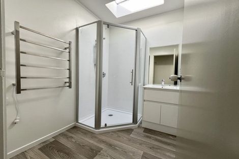 Photo of property in 2/74 Sunnybrae Road, Hillcrest, Auckland, 0627