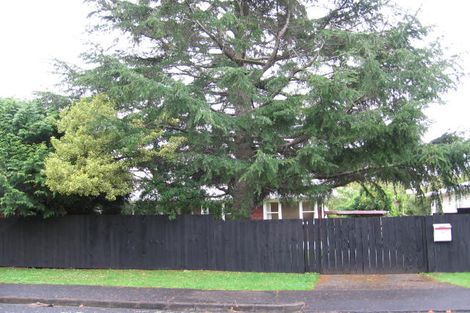Photo of property in 10 Lucinda Place, Glen Eden, Auckland, 0602