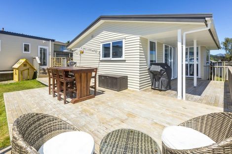 Photo of property in 11 Mount Marua Drive, Timberlea, Upper Hutt, 5018