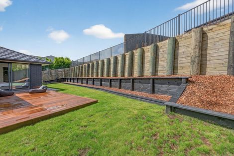 Photo of property in 4 Porokaiwhiri Avenue, Helensville, 0800