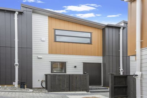 Photo of property in 8/10 Newington Road, Henderson, Auckland, 0612