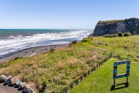 Photo of property in 17 Hira Street, Ohawe, Hawera, 4671
