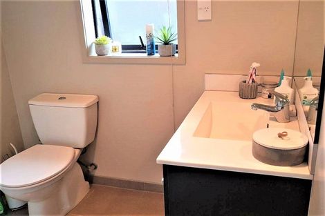 Photo of property in 19 Saltwood Street, Red Beach, 0932