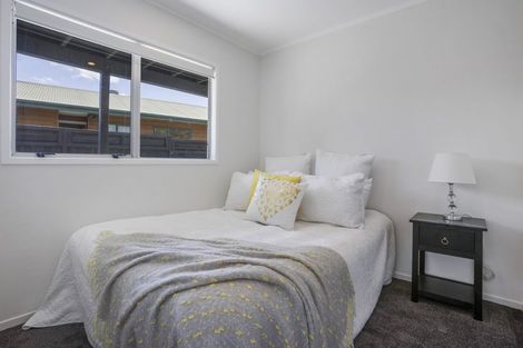 Photo of property in 56 Walworth Avenue, Pakuranga Heights, Auckland, 2010