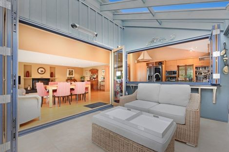 Photo of property in 18 Iwa Street, Mapua, 7005