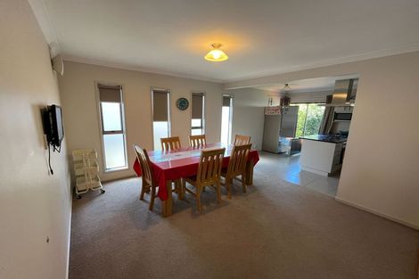 Photo of property in 2/23 Sunnyfield Crescent, Glenfield, Auckland, 0629
