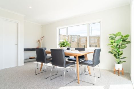 Photo of property in 47 Stockport Grove, Churton Park, Wellington, 6037