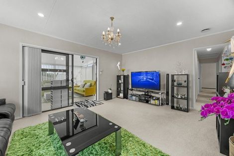 Photo of property in 2/54 Finlayson Avenue, Clendon Park, Auckland, 2103