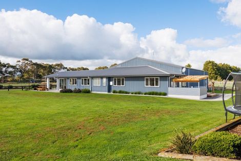 Photo of property in 106 Reid Line East, Aorangi, Feilding, 4775