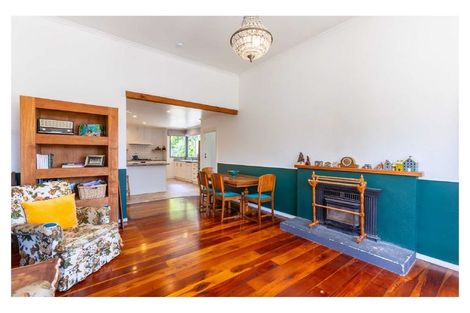 Photo of property in 54 Alfredton Road, Eketahuna, 4900
