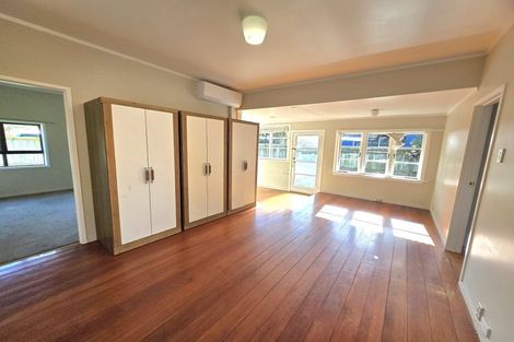 Photo of property in 40 Evans Road, Weymouth, Auckland, 2103