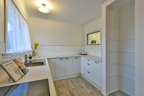 Photo of property in 8 Lloyd Avenue, Papatoetoe, Auckland, 2025