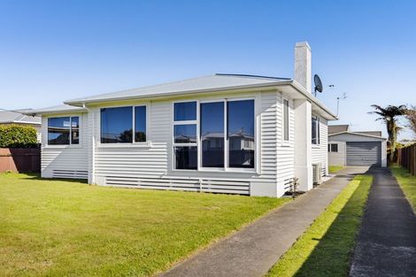Photo of property in 13 Murray Avenue, Hawera, 4610