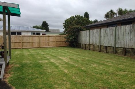 Photo of property in 3 River Road, Te Atatu Peninsula, Auckland, 0610