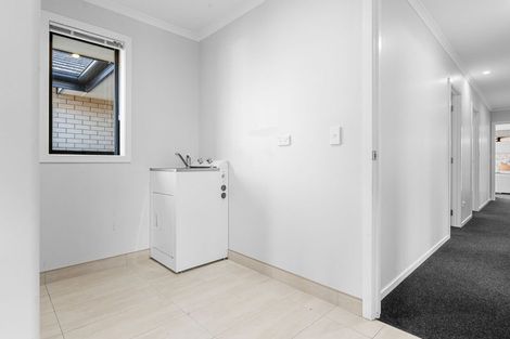 Photo of property in 59 Ladeira Place, Fitzroy, Hamilton, 3206