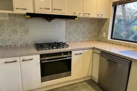 Photo of property in 16 Middlefield Drive, East Tamaki Heights, Auckland, 2016