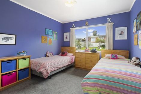 Photo of property in 2/4 Grove Lane, Pakuranga, Auckland, 2010