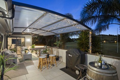Photo of property in 41 Ridgeway Road, Pukekohe, 2120