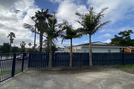 Photo of property in 36 Caribbean Drive, Unsworth Heights, Auckland, 0632