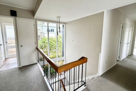 Photo of property in 19 Mappin Place, Chatswood, Auckland, 0626