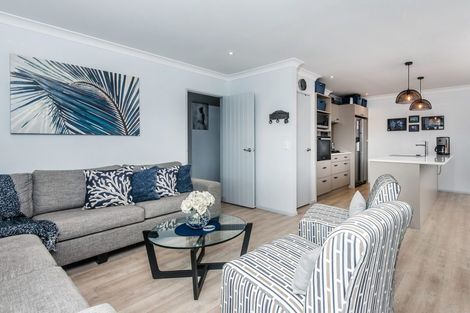 Photo of property in 11 Gennaker Lane, Whitby, Porirua, 5024