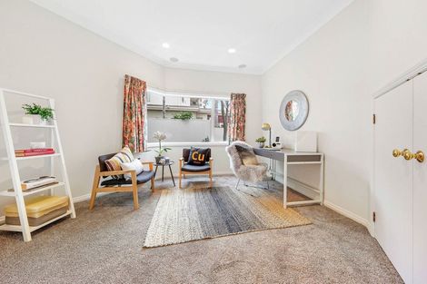 Photo of property in 56 Manor Park, Sunnyhills, Auckland, 2010