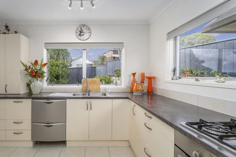 Photo of property in 1 Hillside Lane, Tairua, 3508