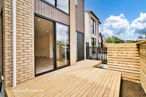 Photo of property in 10 Papai Lane, Massey, 0614