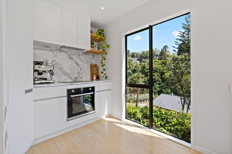 Photo of property in 2/29a Rangatira Road, Birkdale, Auckland, 0626