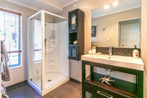 Photo of property in 108 Tuna Place, Onemana, Whangamata, 3691