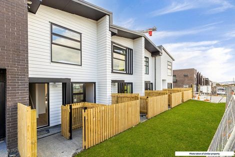 Photo of property in 54 Rauemi Way, Te Atatu South, Auckland, 0610