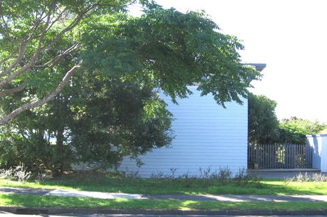 Photo of property in 58 Spinnaker Drive, Te Atatu Peninsula, Auckland, 0610