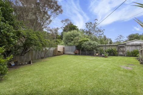 Photo of property in 36 Candia Road, Swanson, Auckland, 0614