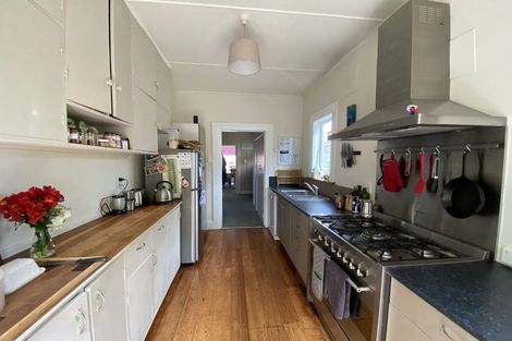 Photo of property in 24 Rolleston Street, Mount Cook, Wellington, 6021