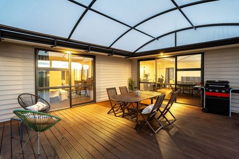 Photo of property in 5 Waitaria Terrace, Aotea, Porirua, 5024