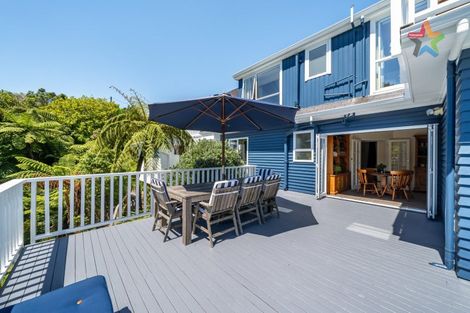 Photo of property in 14 Te Whiti Grove, Korokoro, Lower Hutt, 5012
