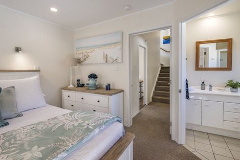 Photo of property in 24 Niccol Avenue, Narrow Neck, Auckland, 0624