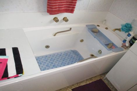 Photo of property in 117 Guy Street, Dannevirke, 4930