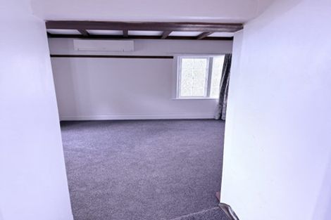 Photo of property in 51 Northland Road, Northland, Wellington, 6012